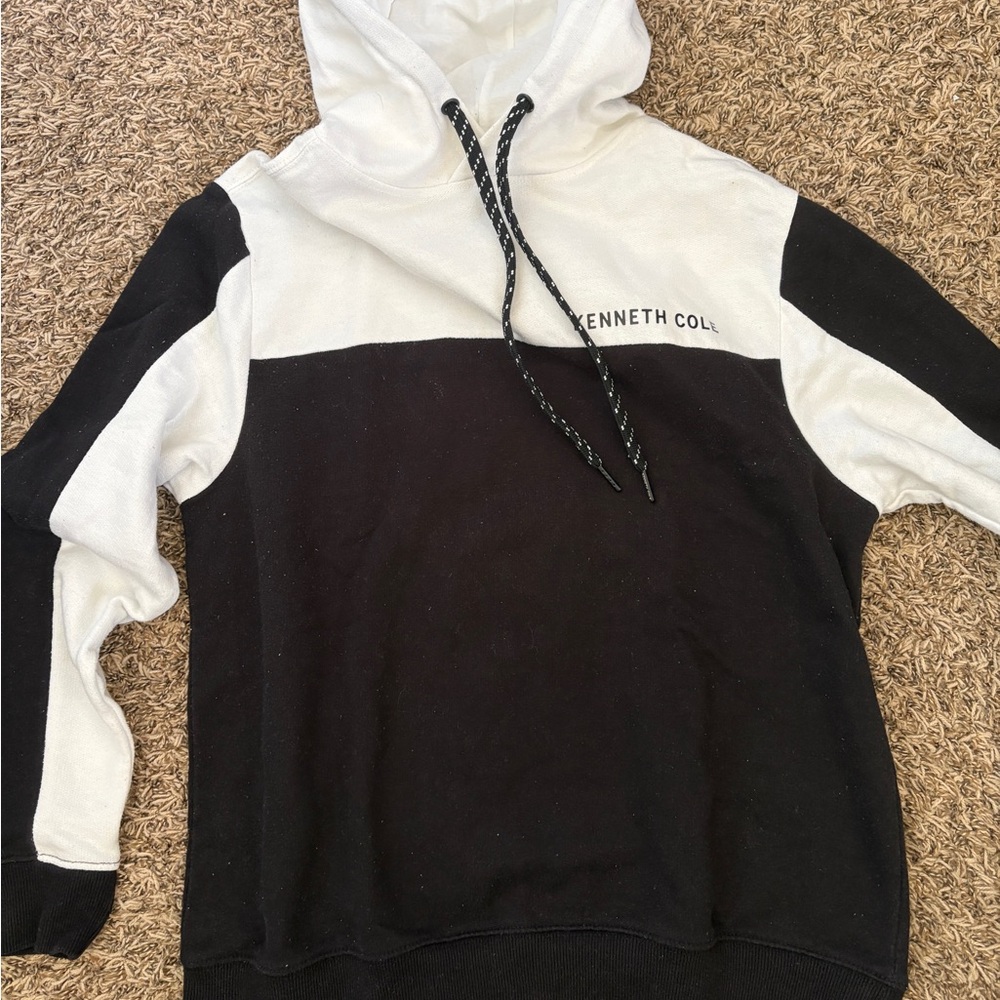 Kenneth Cole Classic White Sweatshirt